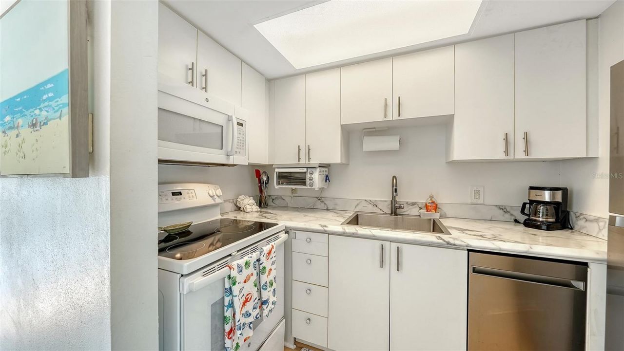 2850 Gulf Of Mexico Drive , Unit 4, Longboat Key, FL 34228 Photo