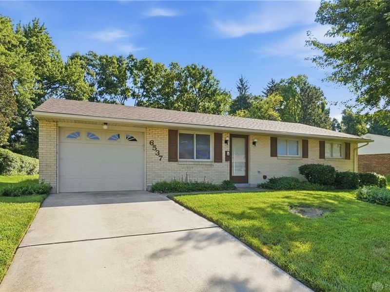 6537 Highbury Road, Huber Heights, OH 45424 Photo 2