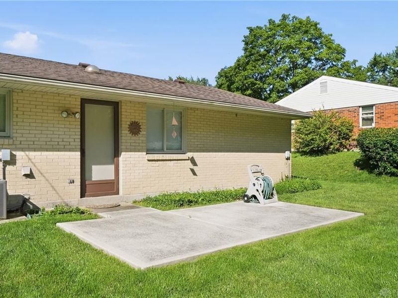 6537 Highbury Road, Huber Heights, OH 45424 Photo 31
