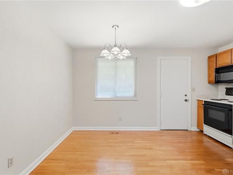 6537 Highbury Road, Huber Heights, OH 45424 Photo 7