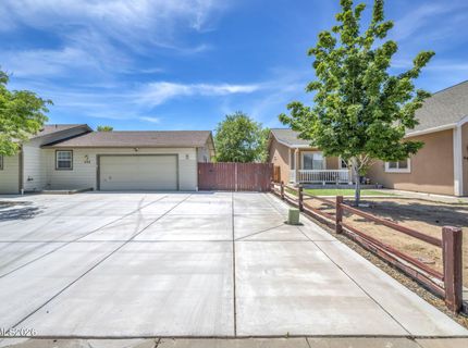 692 Lassen Way, Gardnerville, NV 89460 Photo
