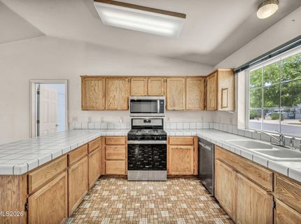 692 Lassen Way, Gardnerville, NV 89460 Photo