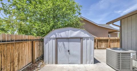 692 Lassen Way, Gardnerville, NV 89460 Photo