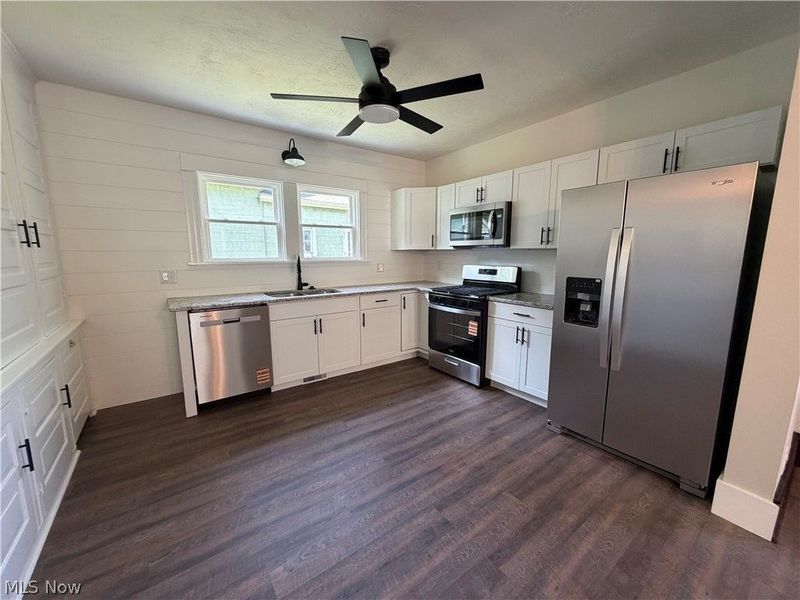 930 Exchange Street, Vermilion, OH 44089 Photo 11