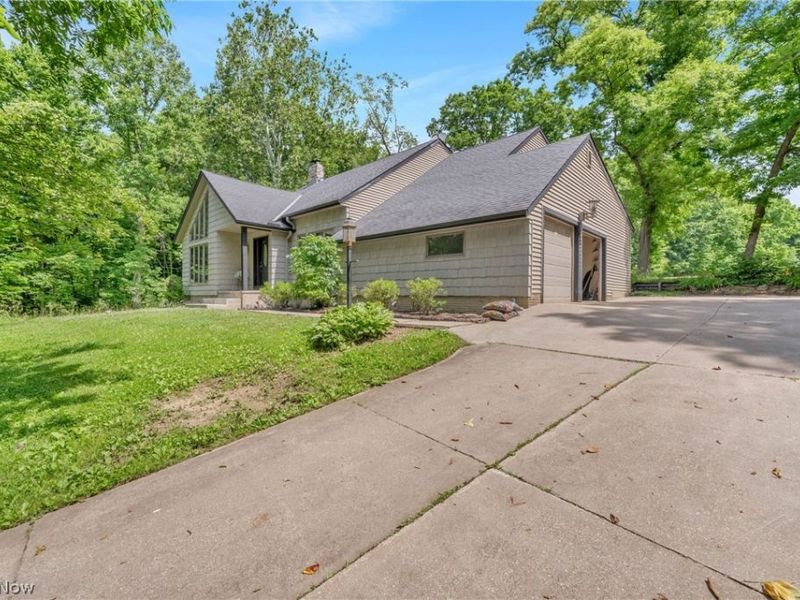 2765 Sharon Copley Road, Medina, OH 44256 Photo 2