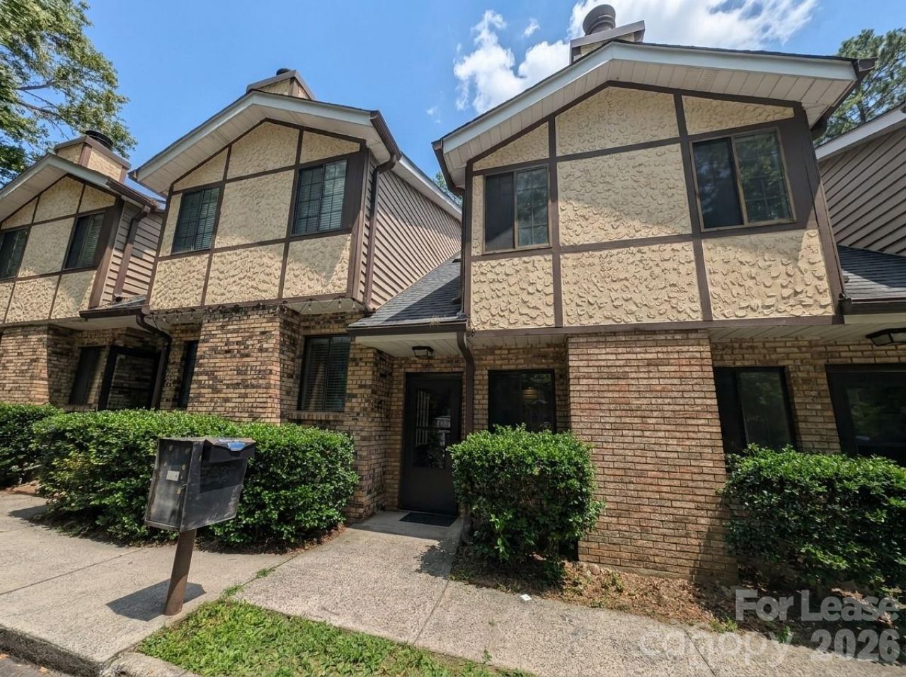 9111 Sharonbrook Drive, Unit D, Charlotte, NC 28210 Main Photo