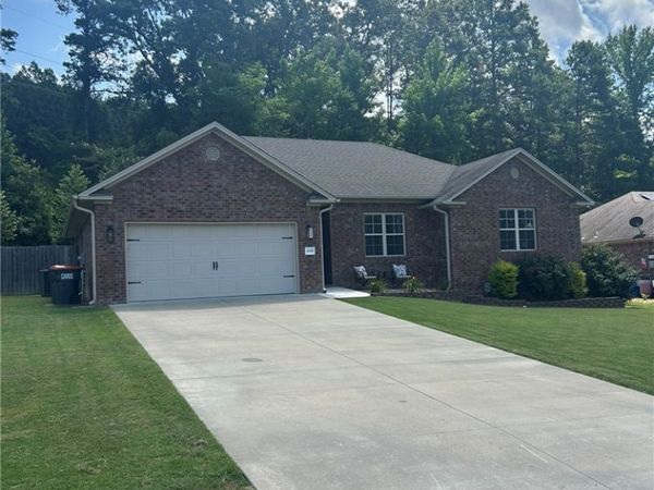 4120 N Hartford Avenue , Russellville, AR 72802