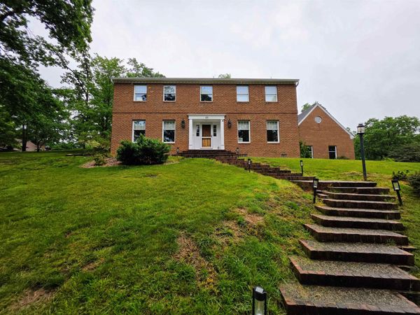 65 Derby Lane, Huntington, WV 25705