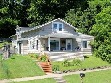 72 Salt Point Road , Watkins Glen, NY 14891
