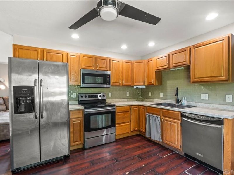 939 Firwood Drive, New Carlisle, OH 45344 Photo 8