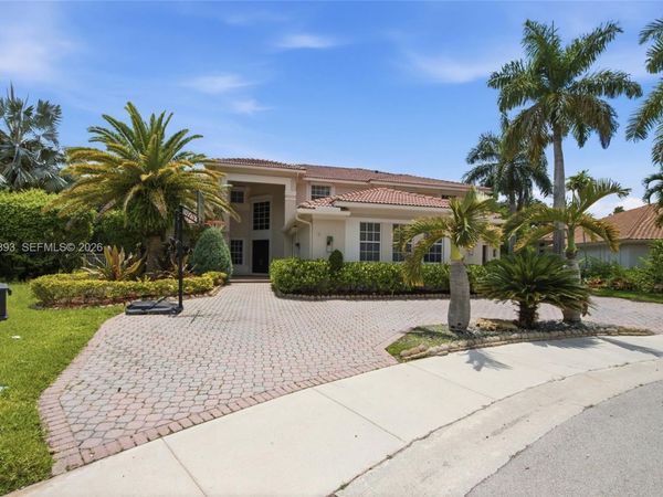 1585 Victoria Isle Way, Weston, FL 33327