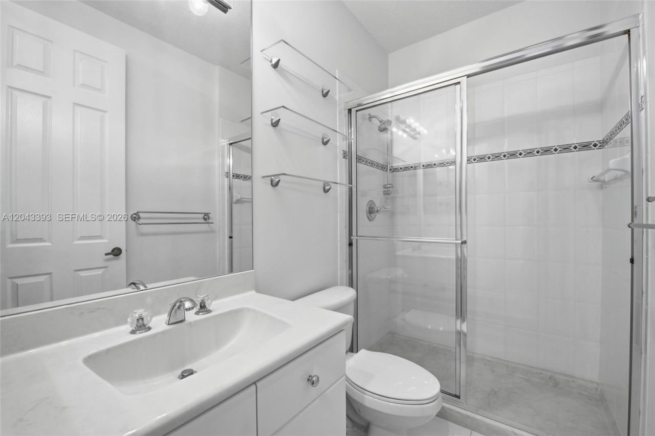 1585 Victoria Isle Way, Weston, FL 33327 Photo