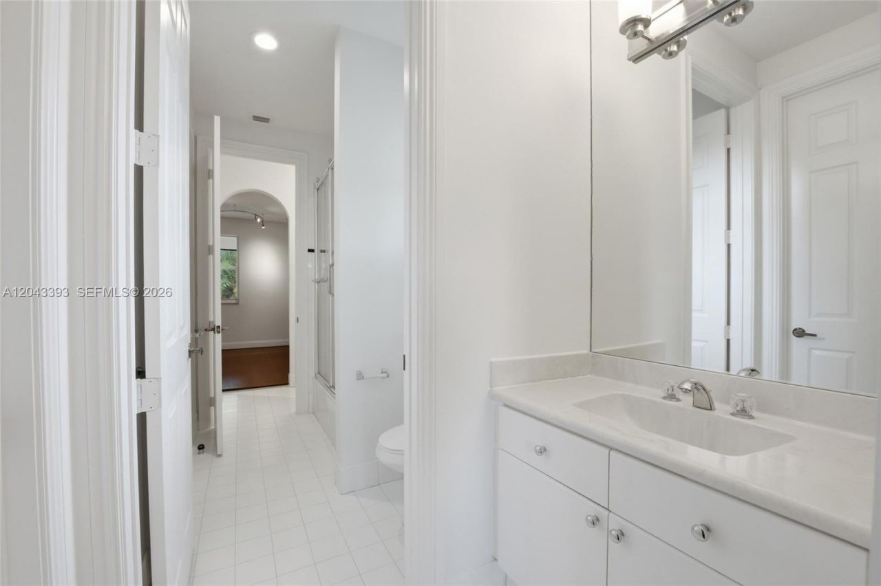 1585 Victoria Isle Way, Weston, FL 33327 Photo