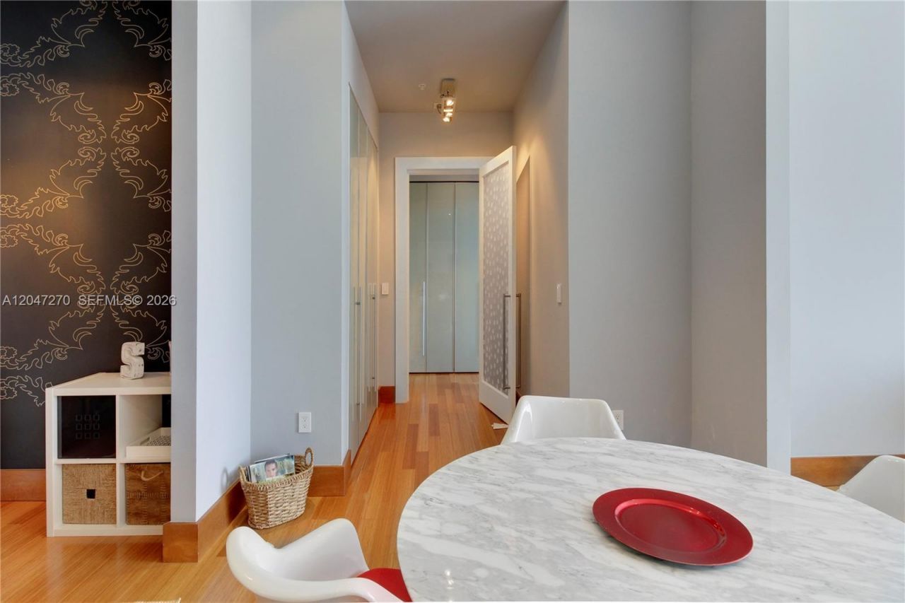2001 Meridian Ave , Unit PH-21, Miami Beach, FL 33139 Photo