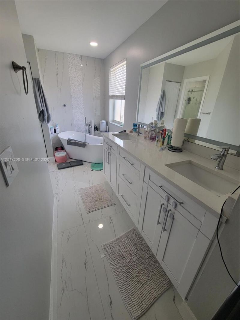 6606 Saltaire Ter , Margate, FL 33063 Photo