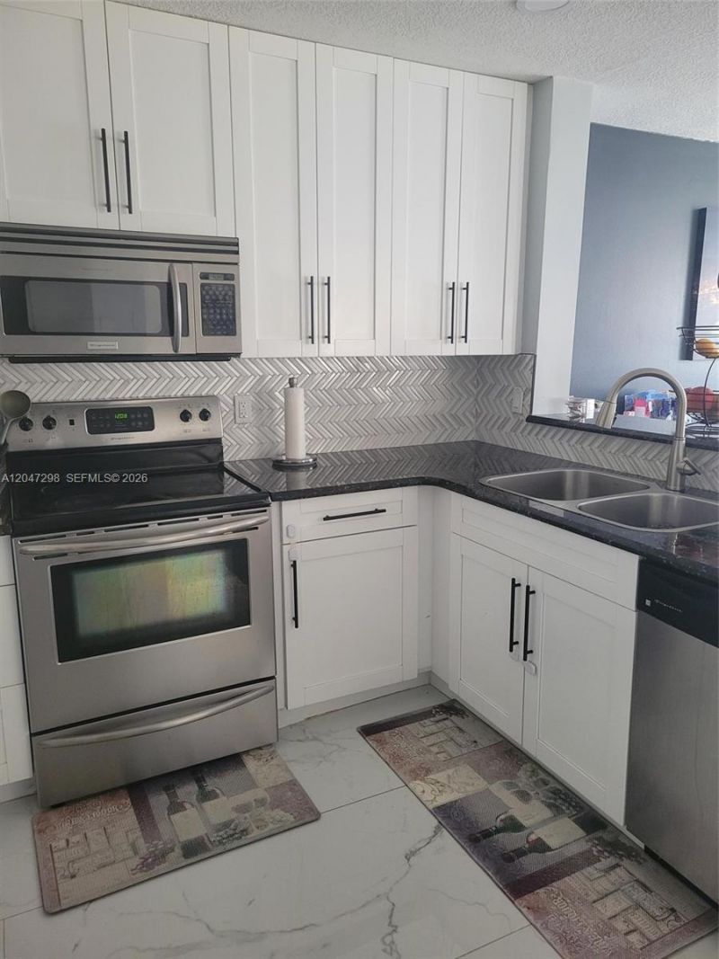 6606 Saltaire Ter , Margate, FL 33063 Photo