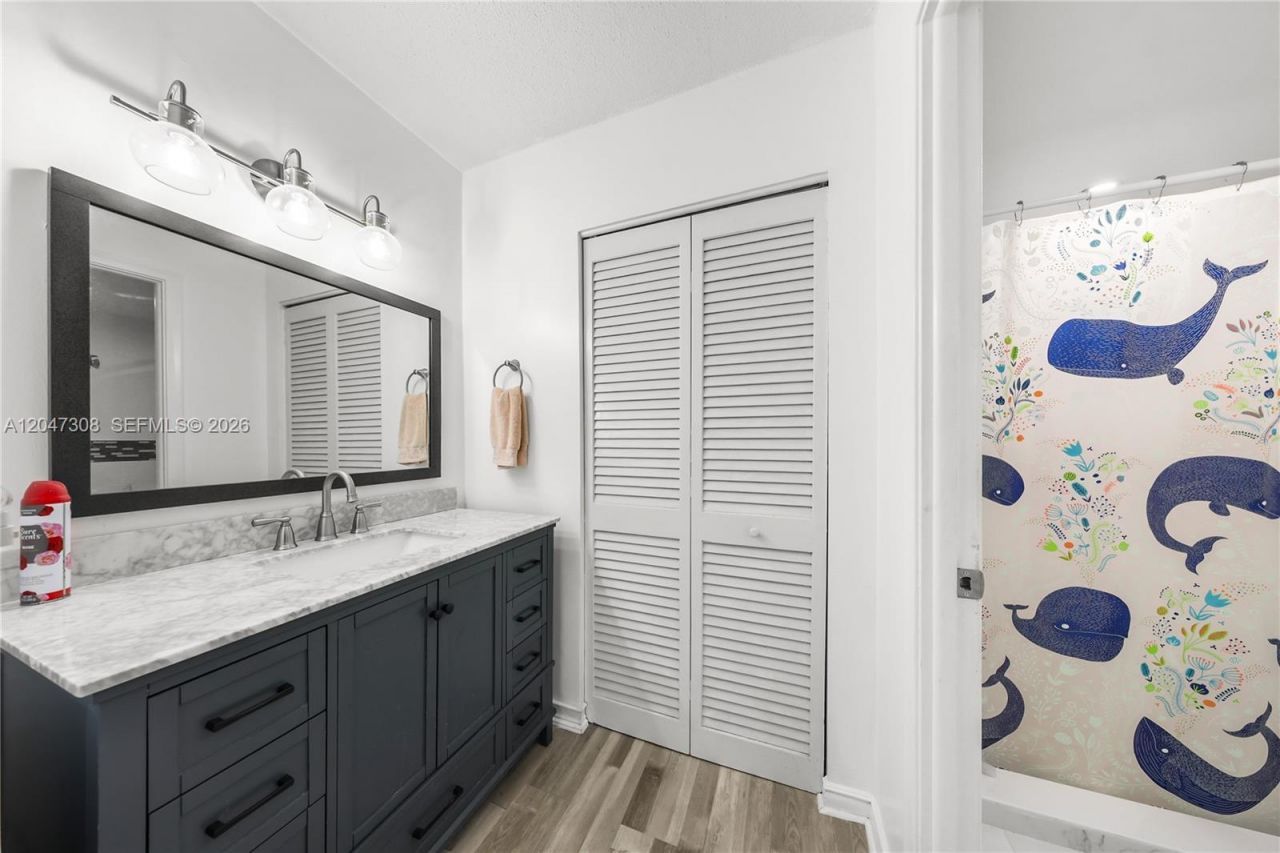1825 S Ocean Dr, Unit 914, Hallandale Beach, FL 33009 Photo