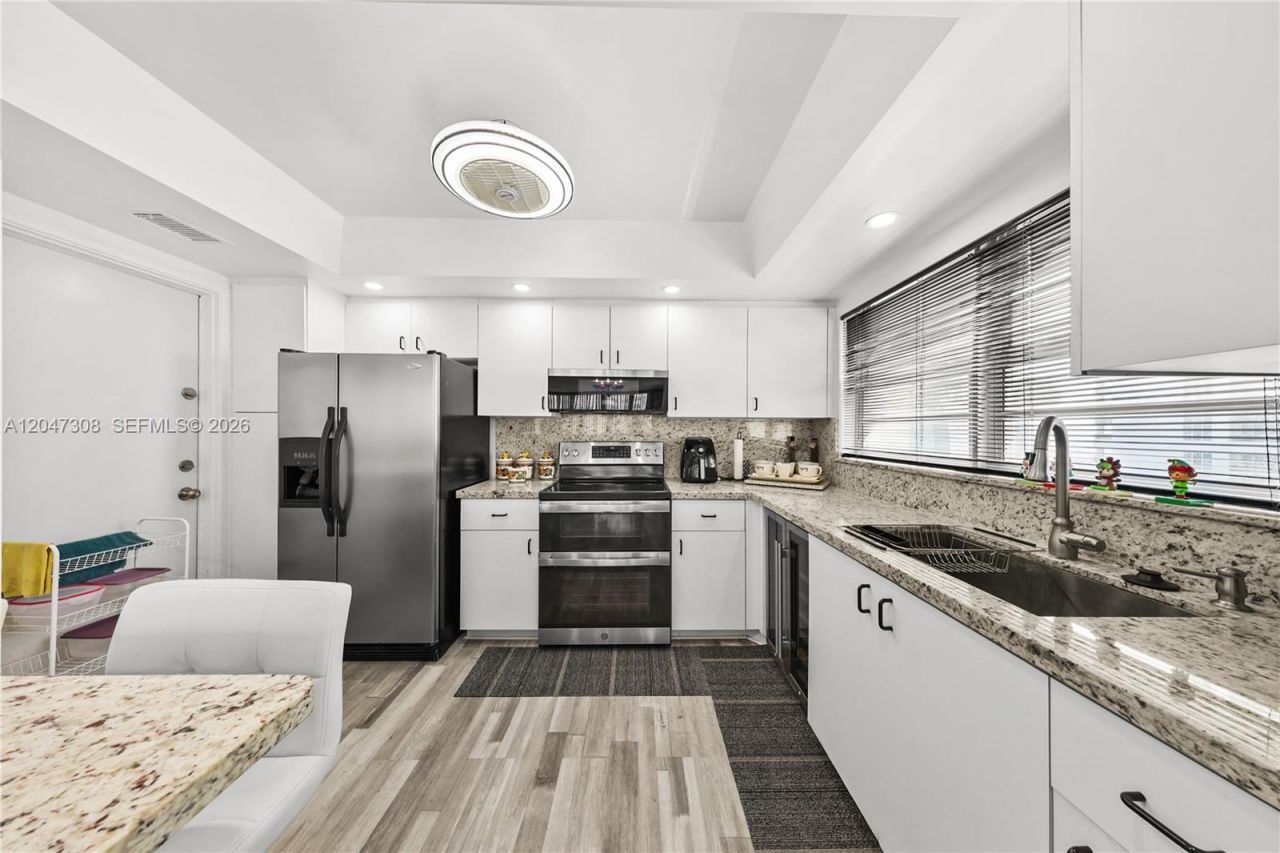 1825 S Ocean Dr , Unit 914, Hallandale Beach, FL 33009 Photo