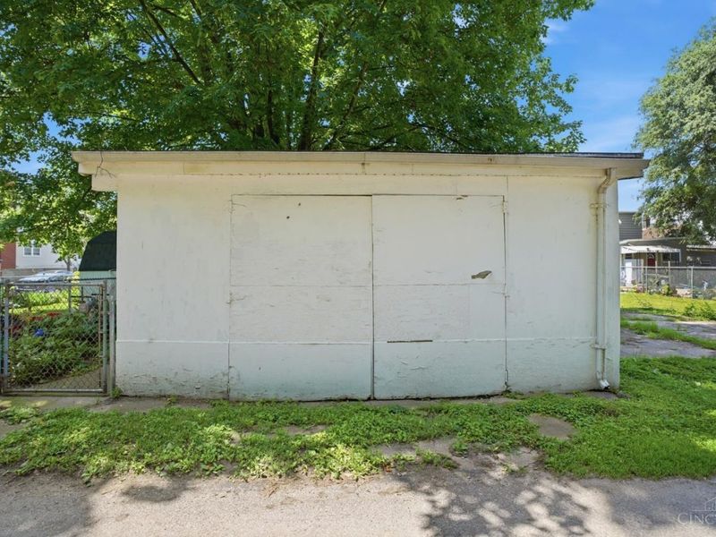 202 W Sixty Ninth Street, Cincinnati, OH 45216 Photo 39