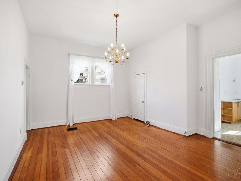 202 W Sixty Ninth Street, Cincinnati, OH 45216 Photo 6