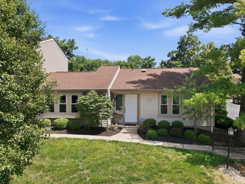 2 Boxwood Court, Springdale, OH 45246 Photo 1