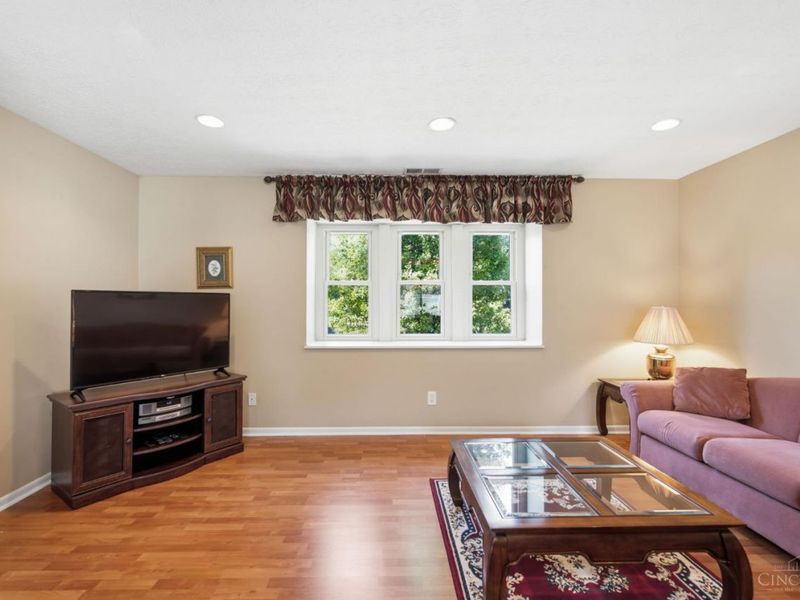 2 Boxwood Court, Springdale, OH 45246 Photo 10