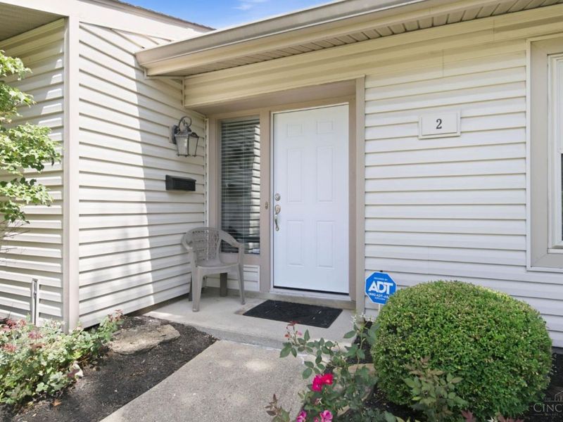 2 Boxwood Court, Springdale, OH 45246 Photo 2