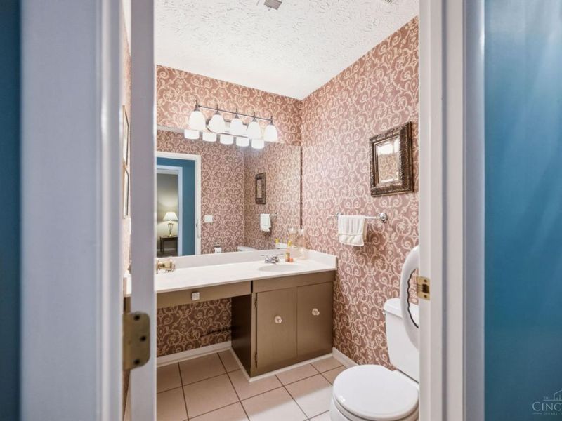 2 Boxwood Court, Springdale, OH 45246 Photo 35