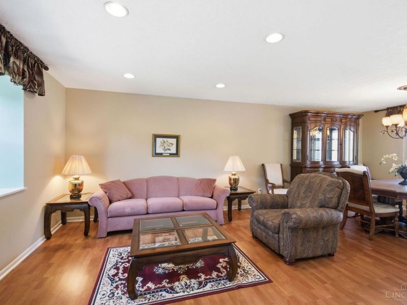 2 Boxwood Court, Springdale, OH 45246 Photo 6