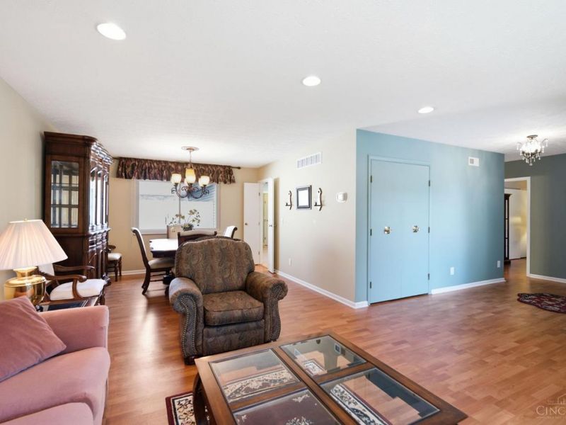 2 Boxwood Court, Springdale, OH 45246 Photo 7