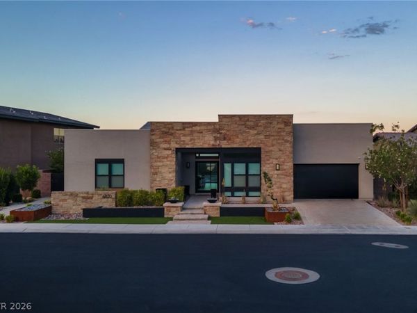 6820 Equinox Cliff Street, Las Vegas, NV 89135