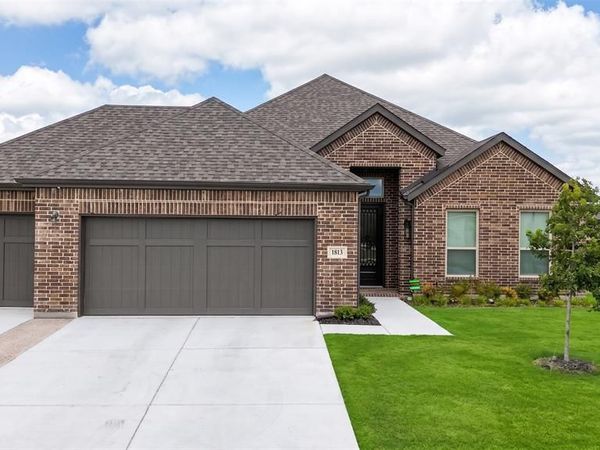 1813 Hidden Creek Drive, Midlothian, TX 76065