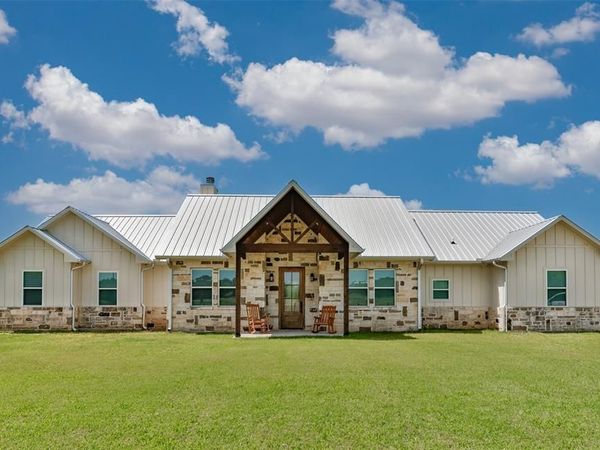 405 County Road 156, Whitesboro, TX 76273