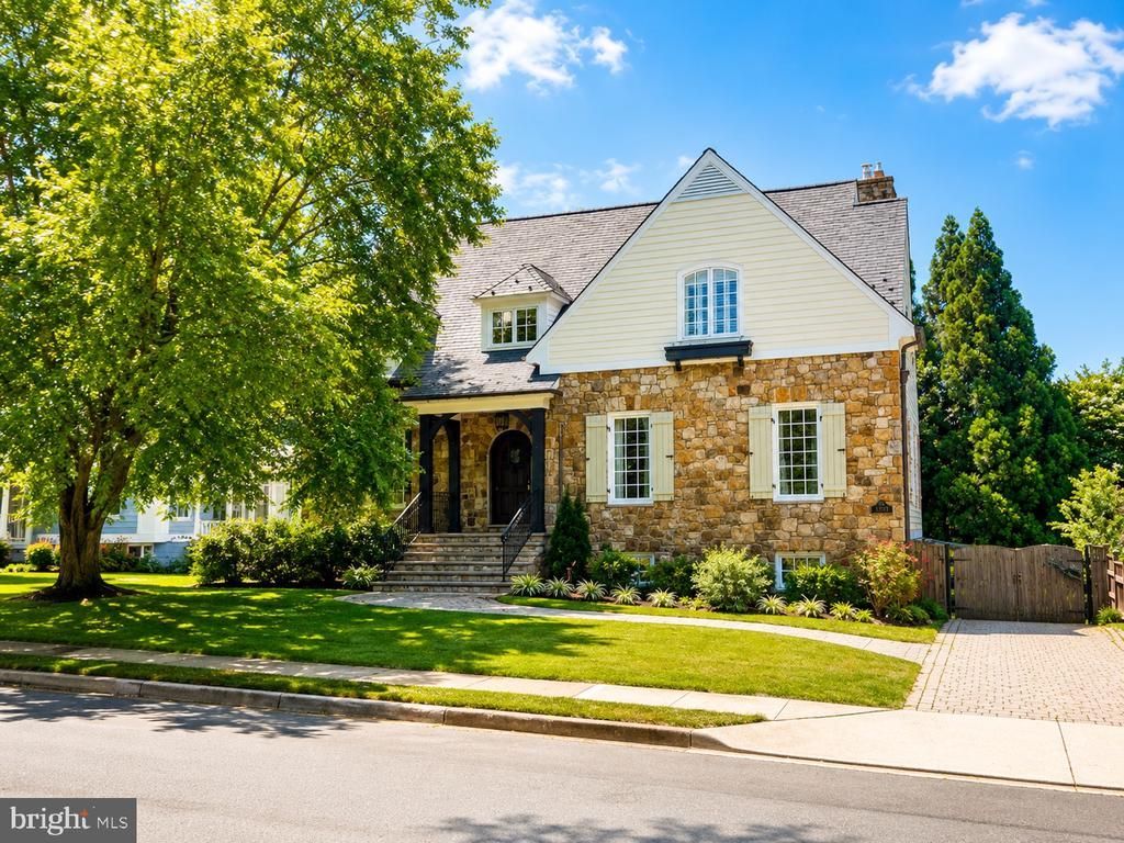 3212 N ROCHESTER STREET, ARLINGTON, VA 22213