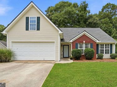 5480 Amber Cove Way, Flowery Branch, GA 30542