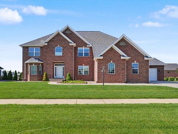 609 Carrera Drive , Savoy, IL 61874