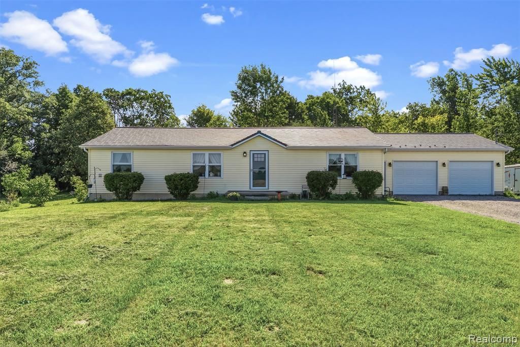 13325 S Beyer Road, Birch Run Township, MI 48415 Main Photo
