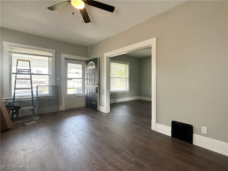 221 E 2nd Street, Girard, OH 44420 Photo 7