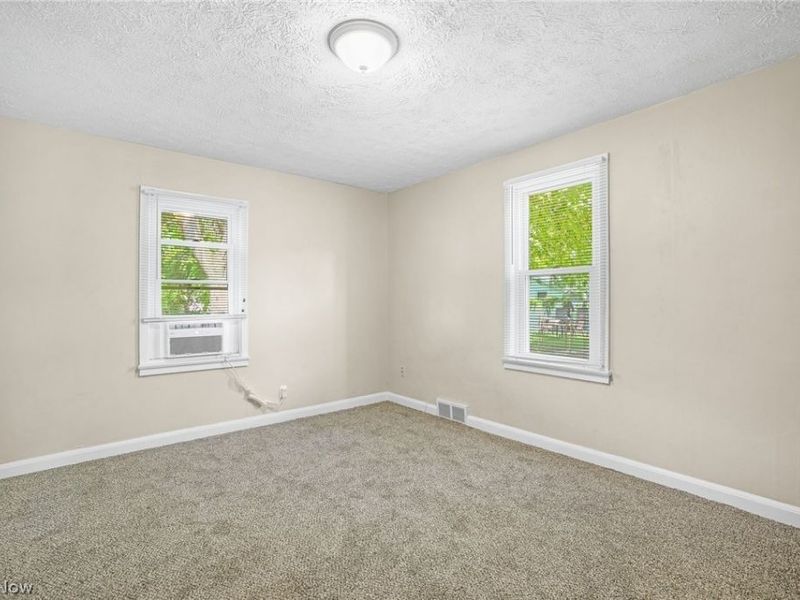 640 Seiberling Street, Akron, OH 44306 Photo 12