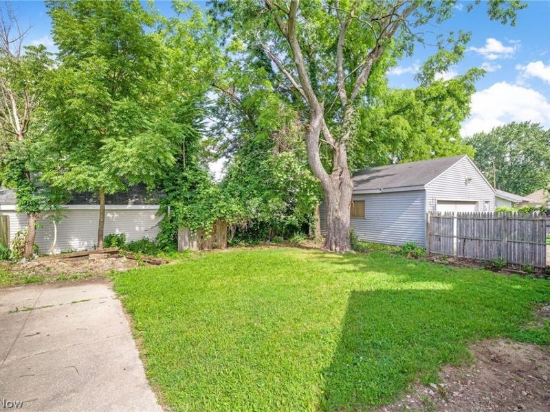 640 Seiberling Street, Akron, OH 44306 Photo 3