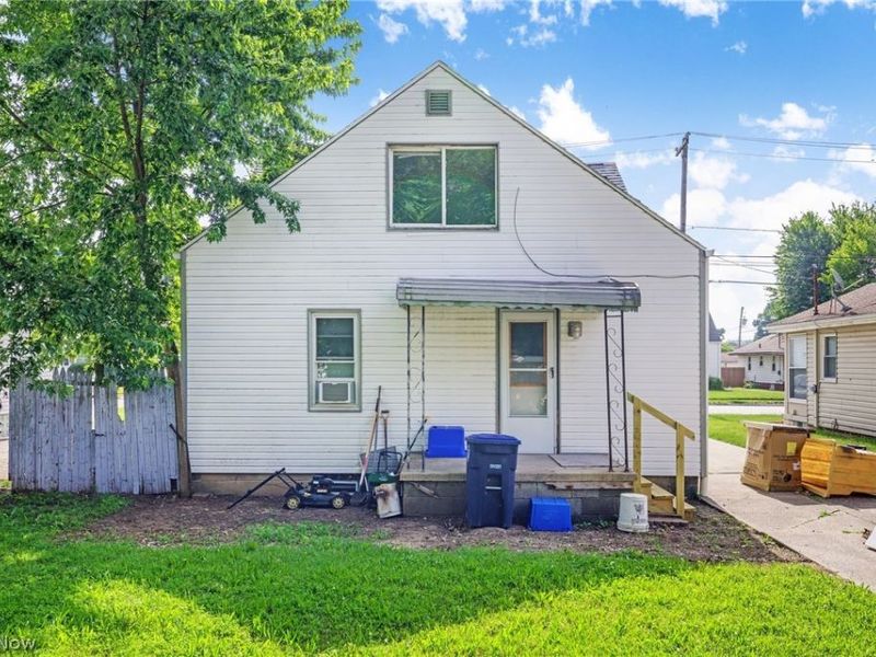 640 Seiberling Street, Akron, OH 44306 Photo 4