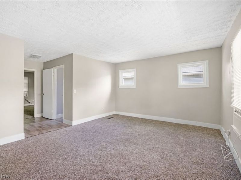 640 Seiberling Street, Akron, OH 44306 Photo 8