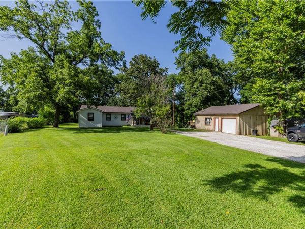 11718 S Landers Road, Rogers, AR 72756