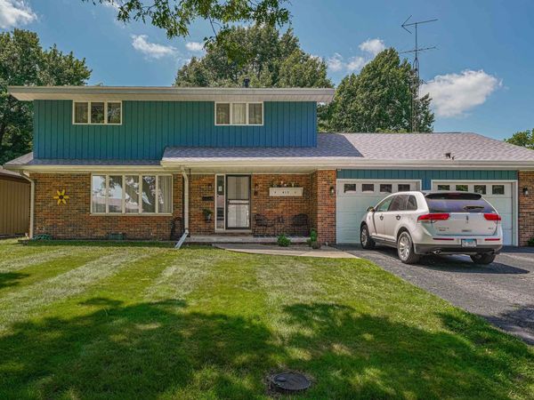 412 N BELMONT Street, Mt Pulaski, IL 62548
