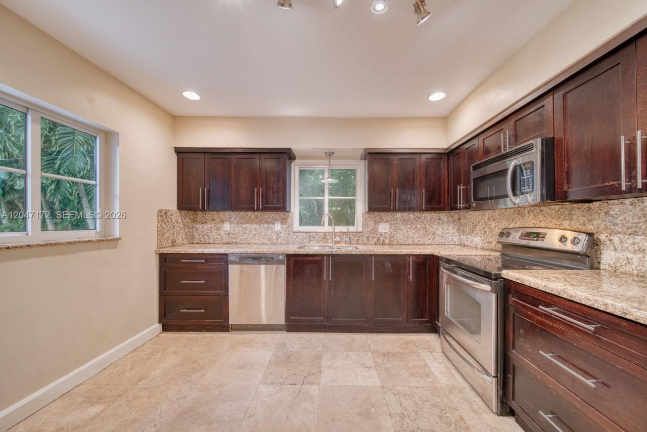 1116 Almeria Ave , Coral Gables, FL 33134 Photo