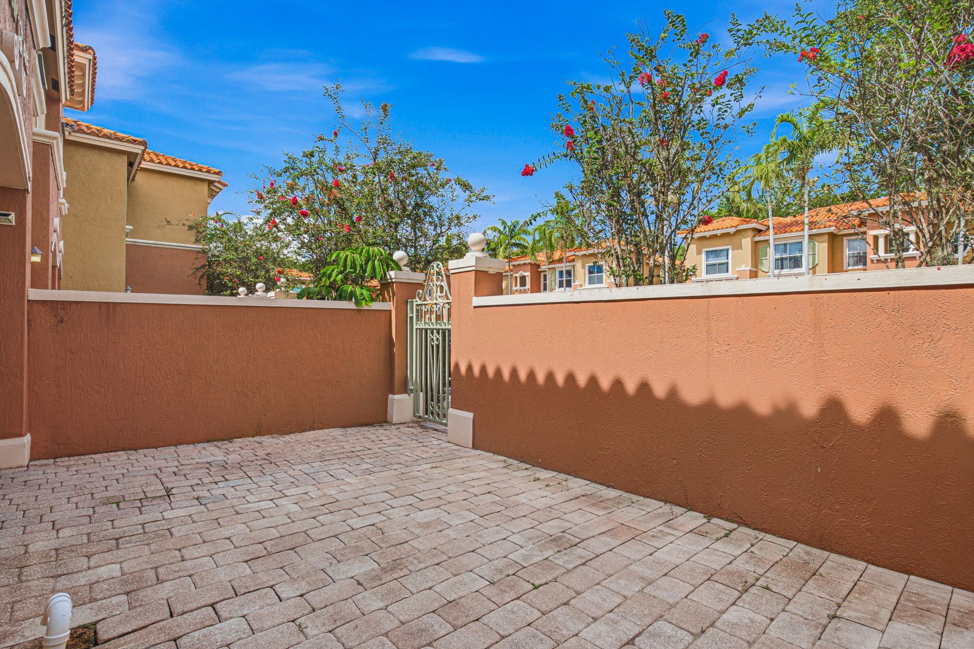 765 SW 107th Avenue, Unit 2303, Pembroke Pines, FL 33025 Photo