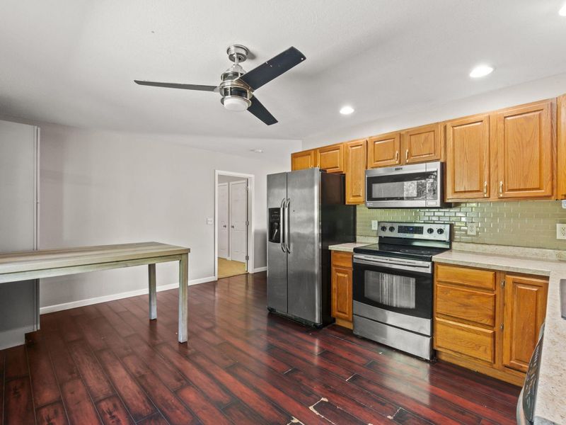 939 Firwood Drive, New Carlisle, OH 45344 Photo 9