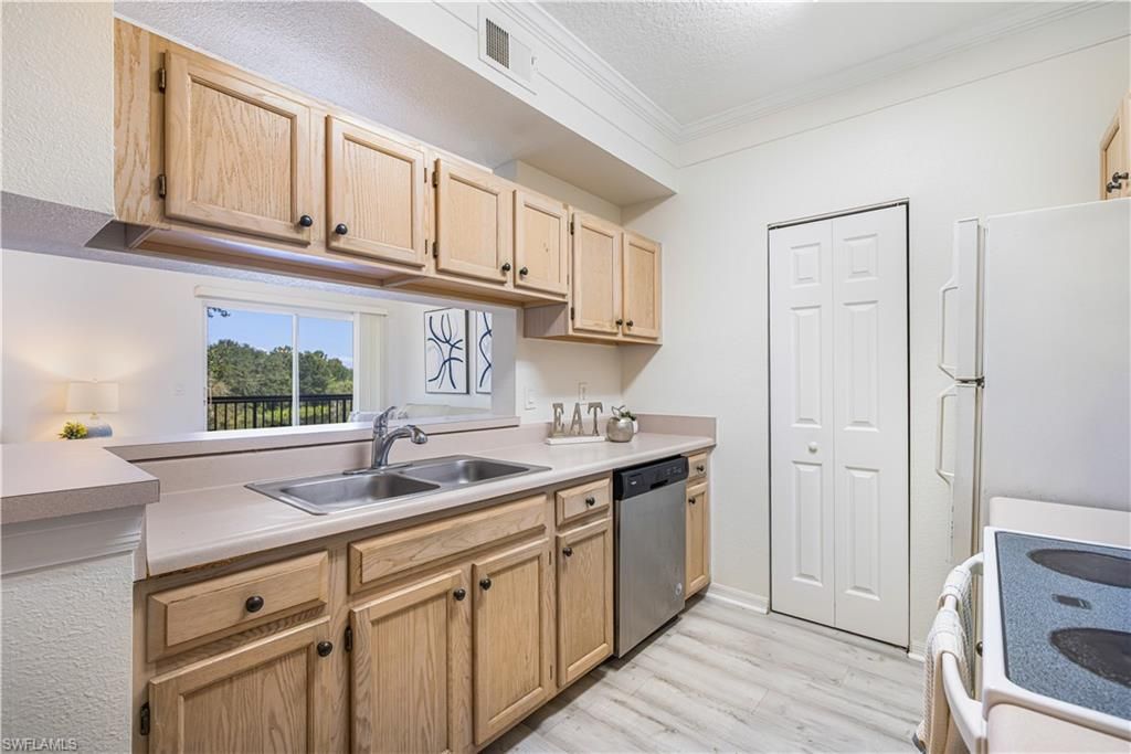 11520 Villa Grand, Unit 1021, Fort Myers, FL 33913 Photo