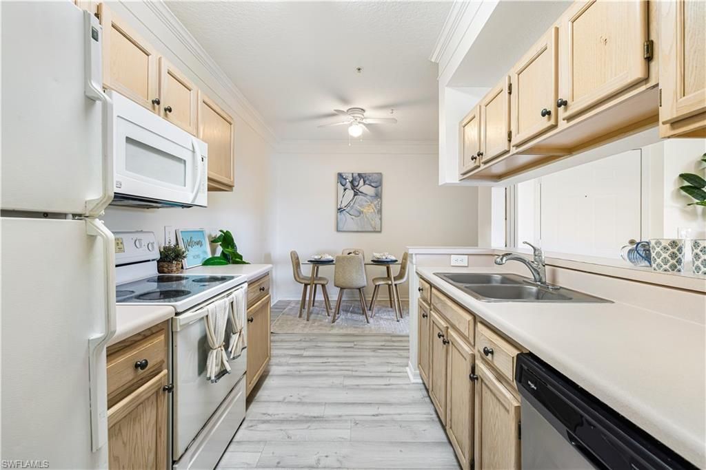 11520 Villa Grand, Unit 1021, Fort Myers, FL 33913 Photo