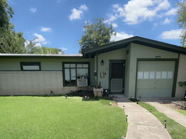 106 Cyril, San Antonio, TX 78218